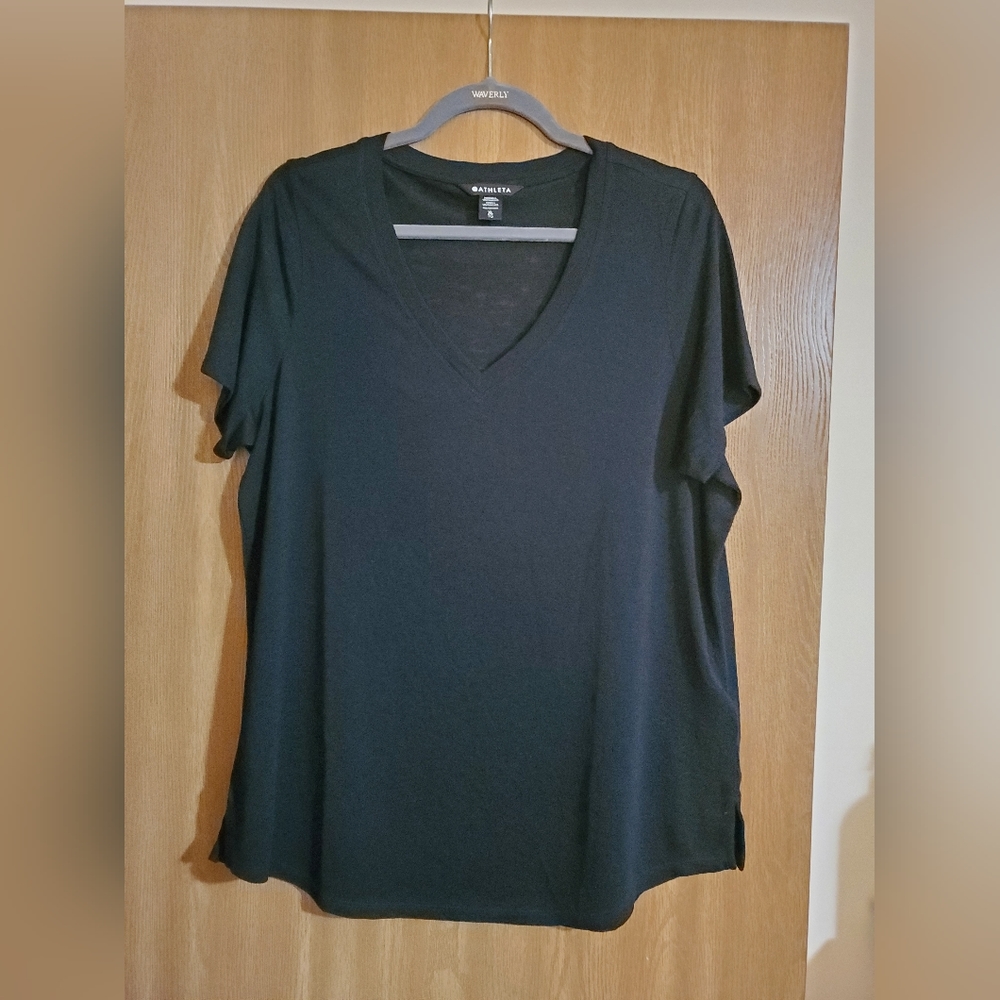 Athleta Breezy Scoop V Tee